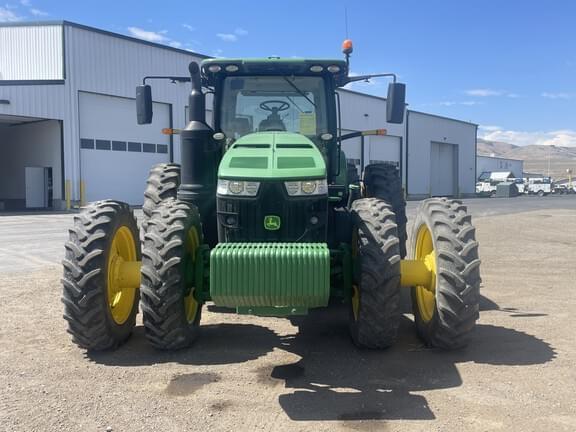 Image of John Deere 8320R equipment image 1