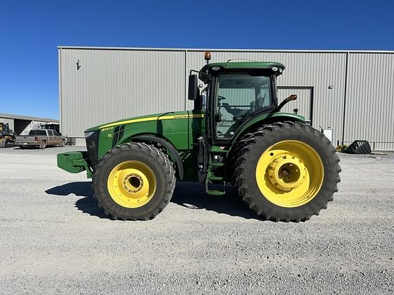 Image of John Deere 8320R equipment image 1