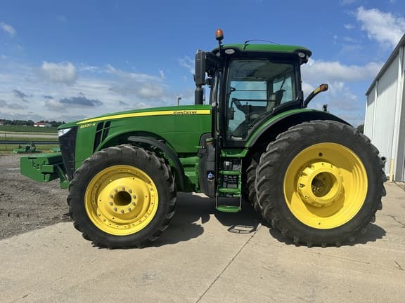 Image of John Deere 8320R equipment image 2