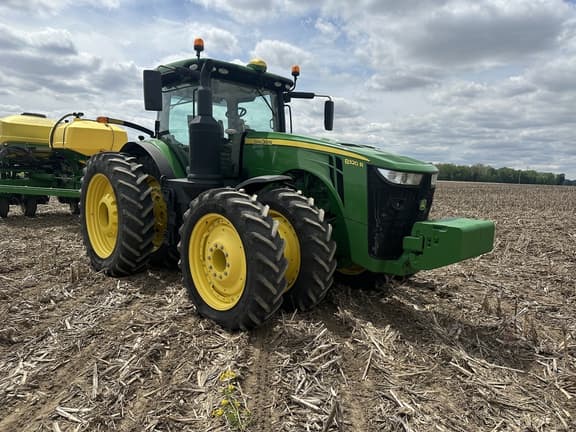 Image of John Deere 8320R equipment image 1