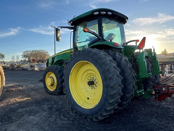 Image of John Deere 8320R equipment image 2