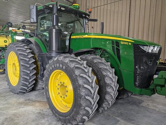 Image of John Deere 8320R equipment image 1