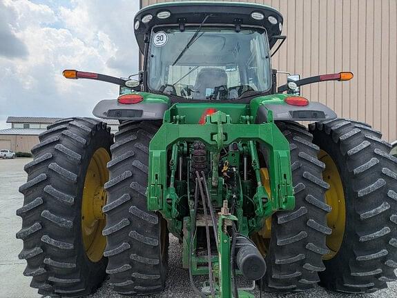 Image of John Deere 8320R equipment image 1