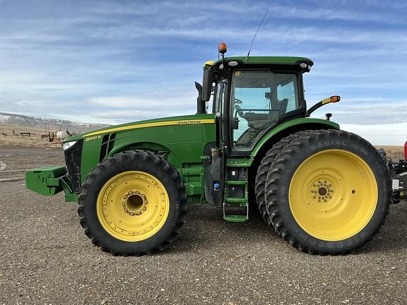 Image of John Deere 8320R equipment image 1