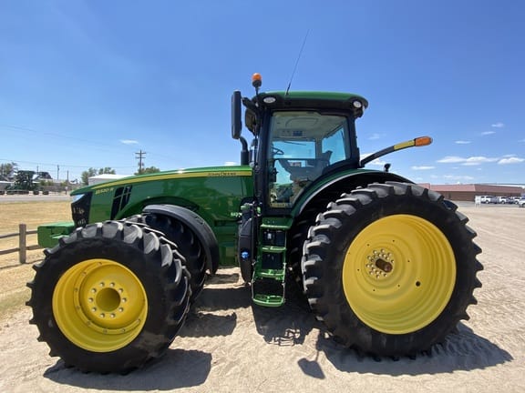 Main image John Deere 8320R