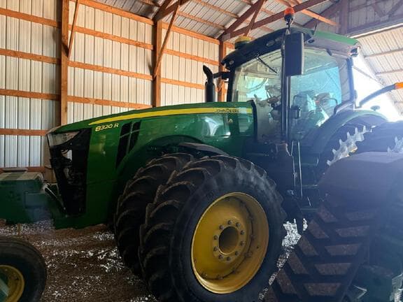 Image of John Deere 8320R equipment image 2