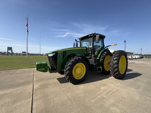 Image of John Deere 8320R equipment image 1