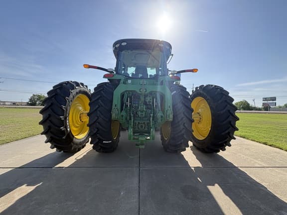 Image of John Deere 8320R equipment image 3