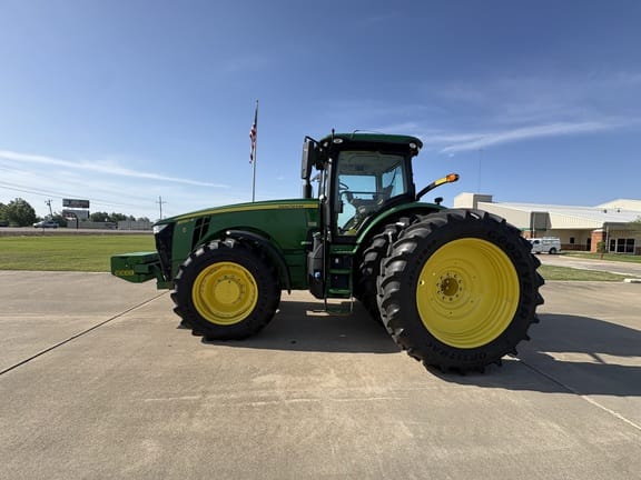2020 John Deere 8320R Equipment Image0