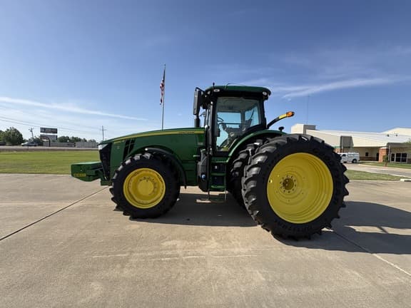 Image of John Deere 8320R Primary image