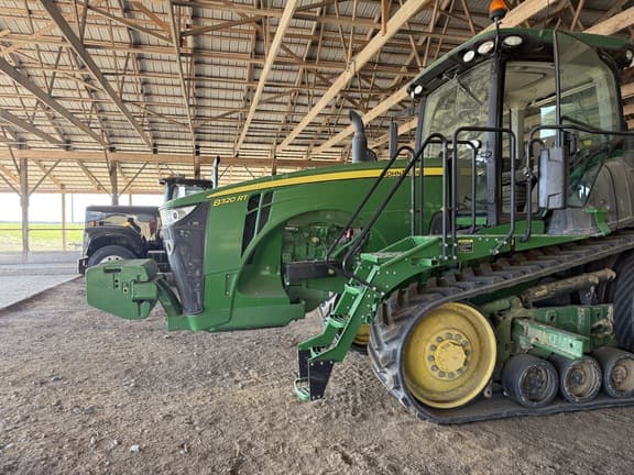 Image of John Deere 8320RT equipment image 3