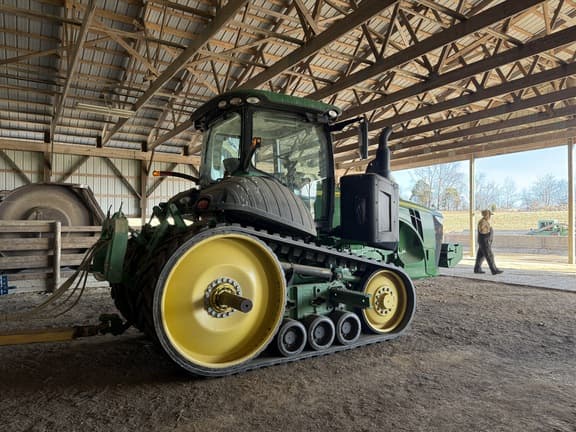Image of John Deere 8320RT equipment image 2