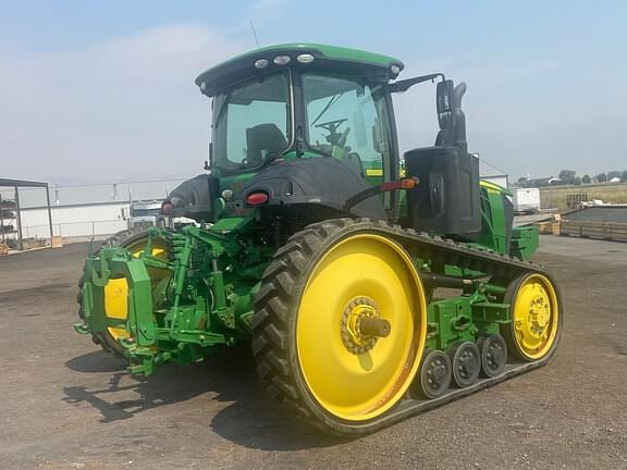 Image of John Deere 8320RT equipment image 4