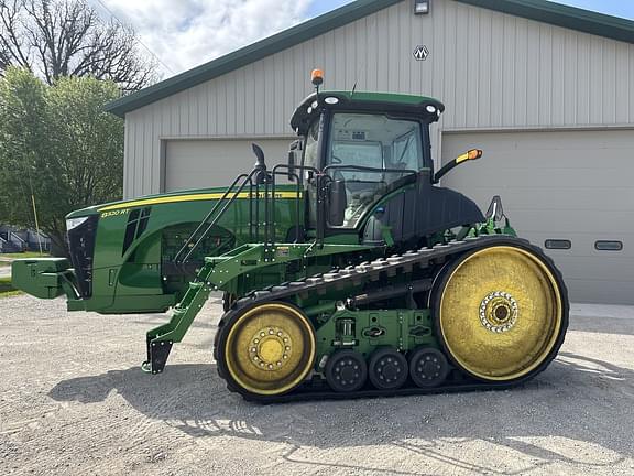 Image of John Deere 8320RT equipment image 3
