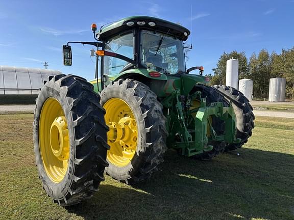 Image of John Deere 8345R equipment image 4