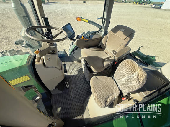 Image of John Deere 8345R equipment image 4