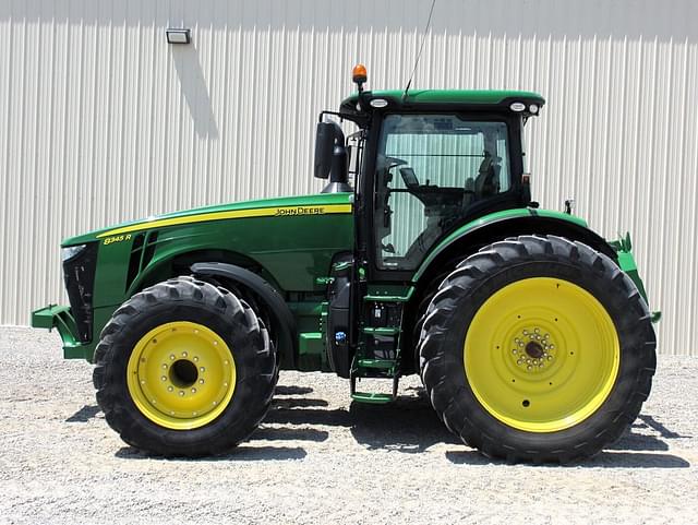 Image of John Deere 8345R equipment image 2