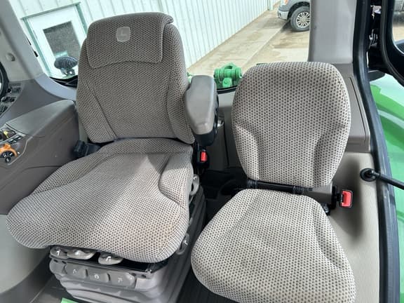 Image of John Deere 8345R equipment image 3