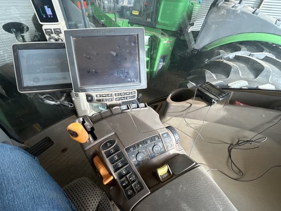 Image of John Deere 8345R equipment image 3