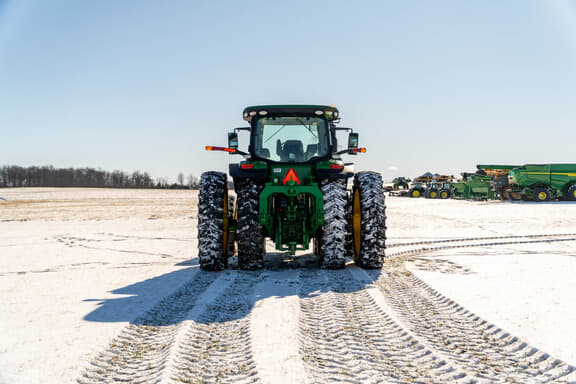 Image of John Deere 8345R equipment image 3