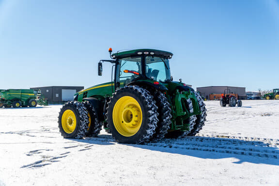 Image of John Deere 8345R equipment image 2