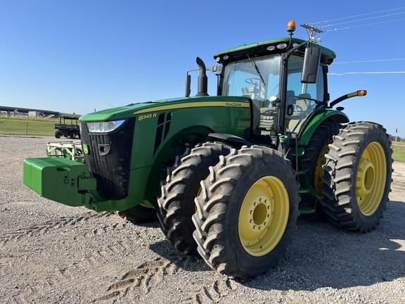 Image of John Deere 8345R equipment image 4