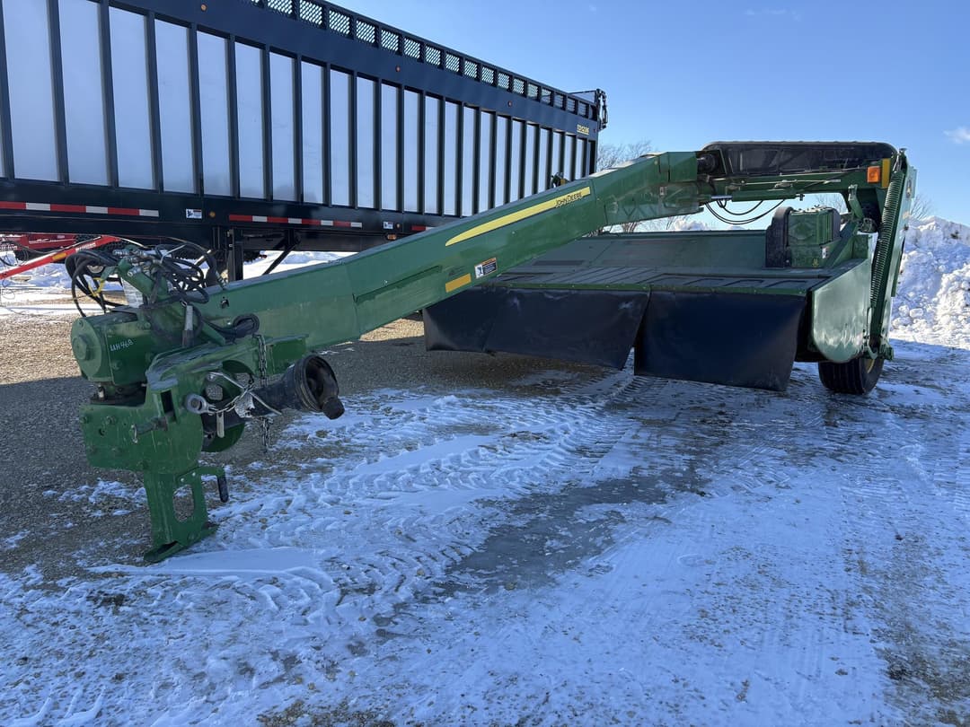 Image of John Deere 835 Primary image