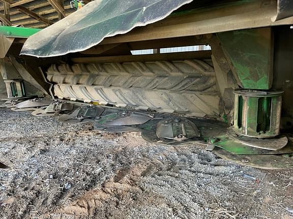 Image of John Deere 835 equipment image 4