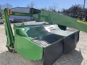 Main image John Deere 835 5