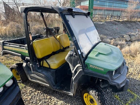 Image of John Deere XUV 835M equipment image 4