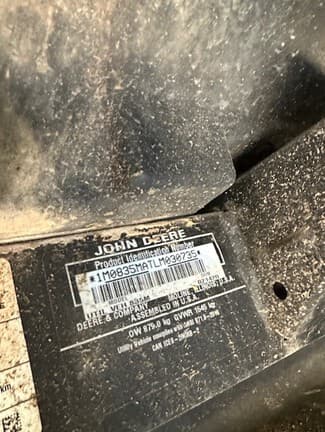 Image of John Deere XUV 835M equipment image 3