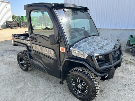 Image of John Deere XUV 835M equipment image 3
