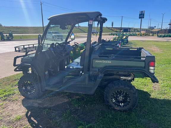 Image of John Deere XUV 835M equipment image 1