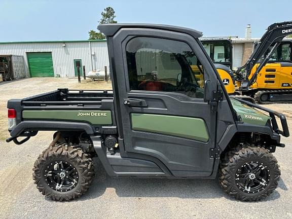 Image of John Deere XUV 835R equipment image 4