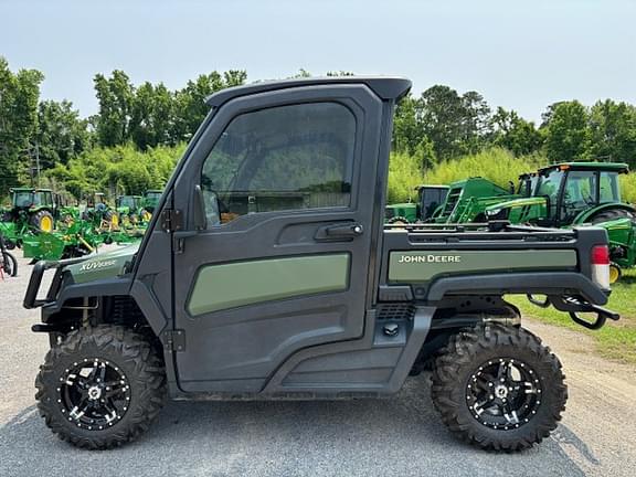 Image of John Deere XUV 835R equipment image 1