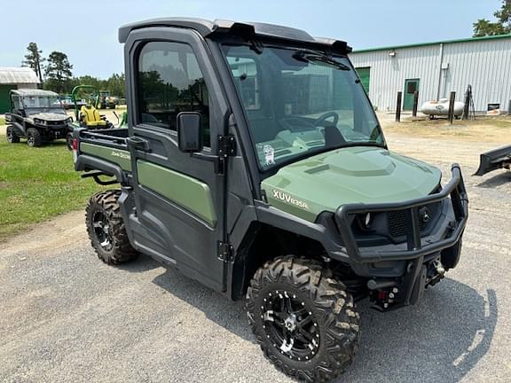 Image of John Deere XUV 835R equipment image 3
