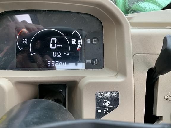 Image of John Deere XUV 835R equipment image 4
