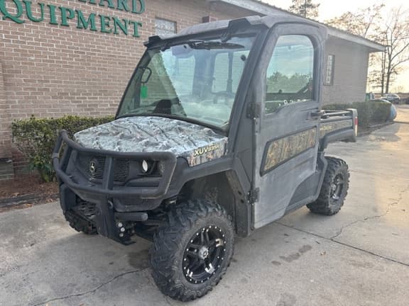Image of John Deere XUV 835R equipment image 1