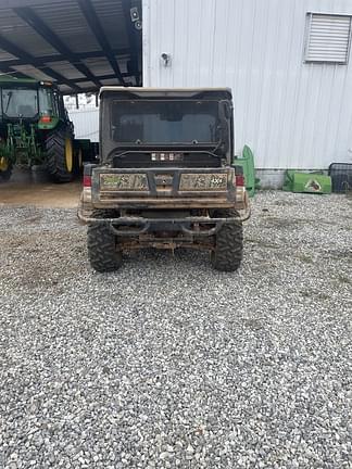 Image of John Deere XUV 835R equipment image 4