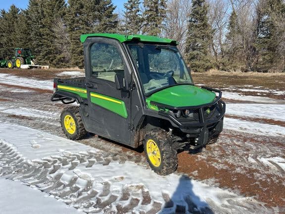 Image of John Deere XUV 835R equipment image 2