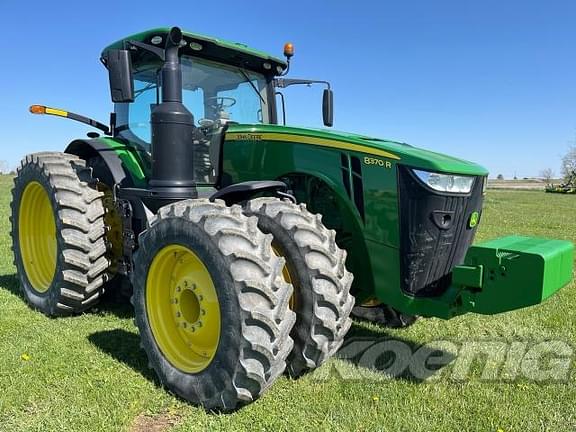 Image of John Deere 8370R equipment image 1