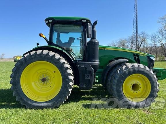 Image of John Deere 8370R equipment image 2