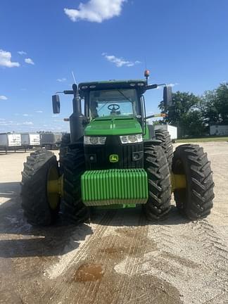 Image of John Deere 8370R equipment image 2