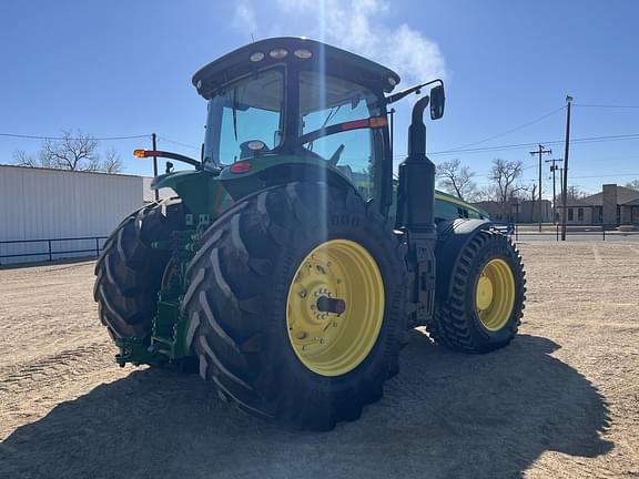 Image of John Deere 8370R equipment image 4