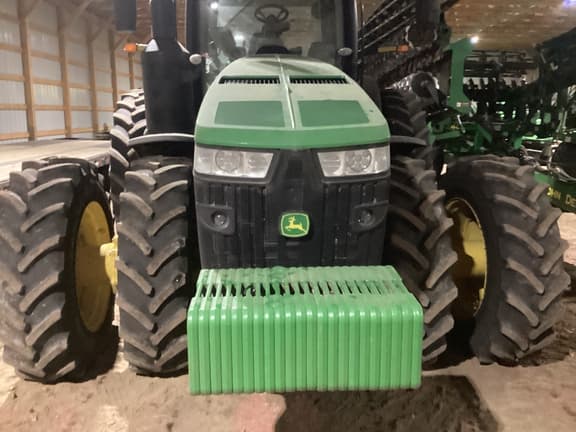 Image of John Deere 8370R equipment image 2