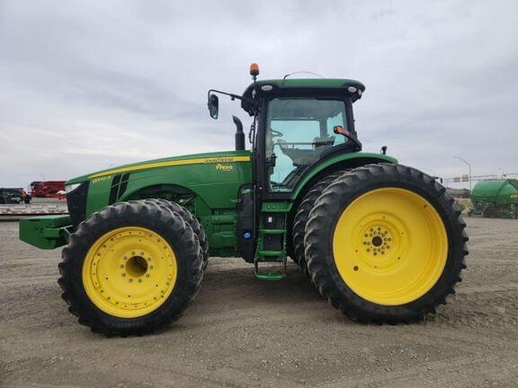 Image of John Deere 8370R equipment image 1