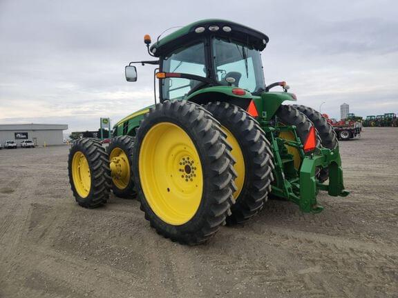 Image of John Deere 8370R equipment image 2