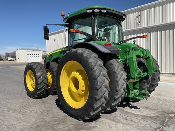 Image of John Deere 8370R equipment image 2