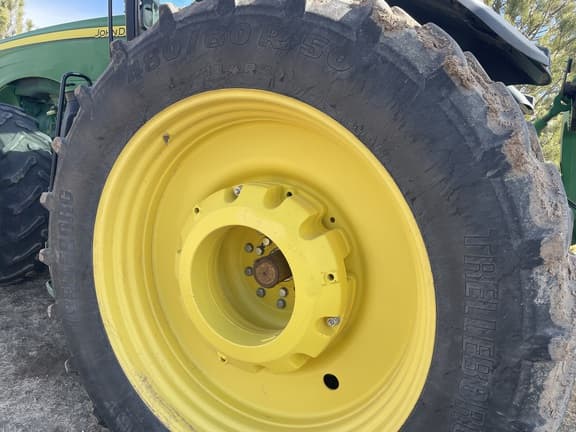 Image of John Deere 8370R equipment image 4