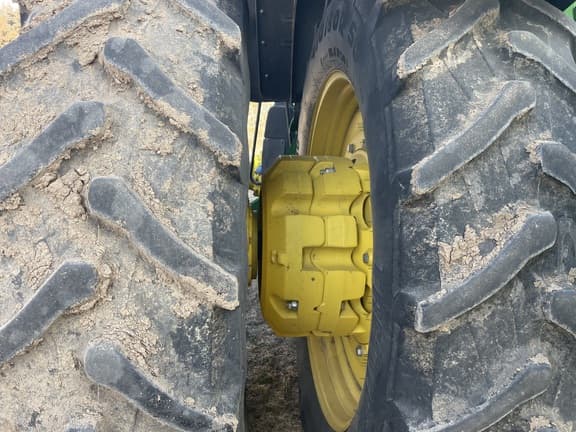 Image of John Deere 8370R equipment image 3